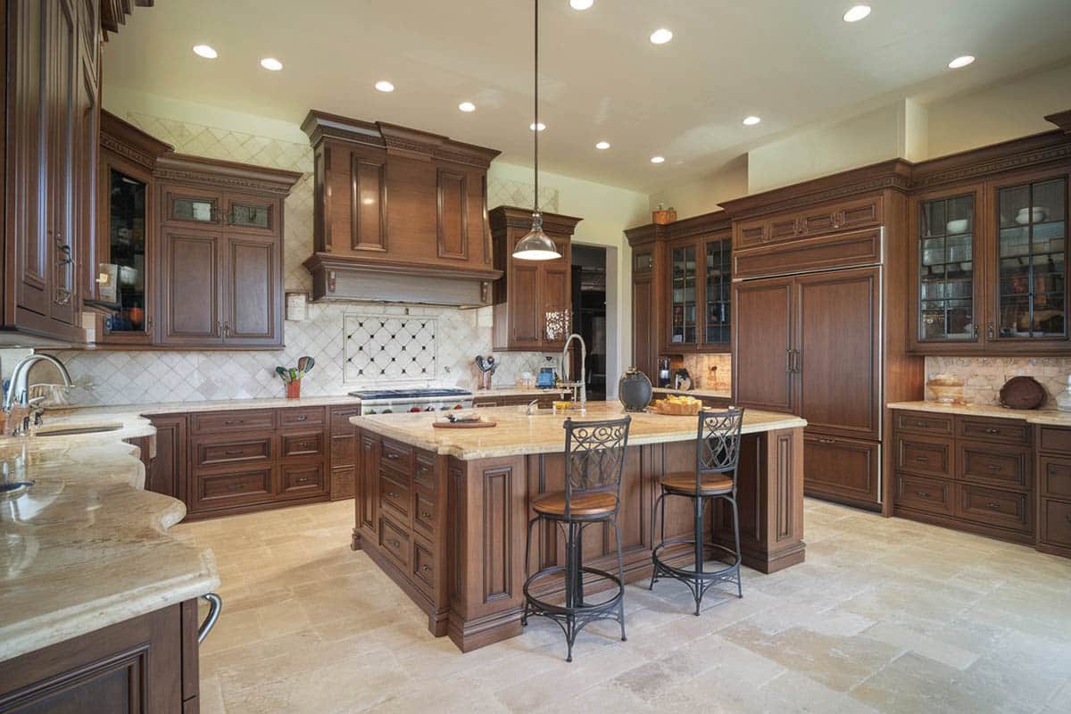 Cherry kitchen with Bordeaux dream granite