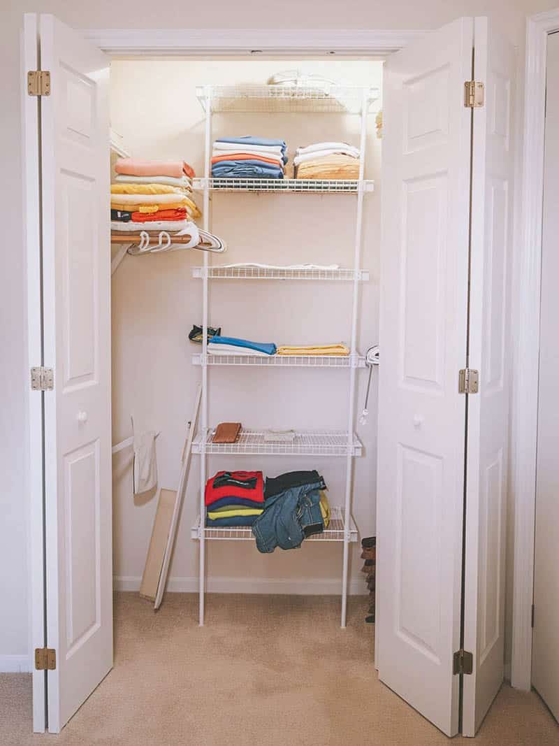 Folding bifold doors