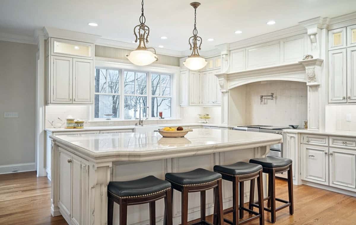 Kitchen with Calacatta Carrara marble countertops