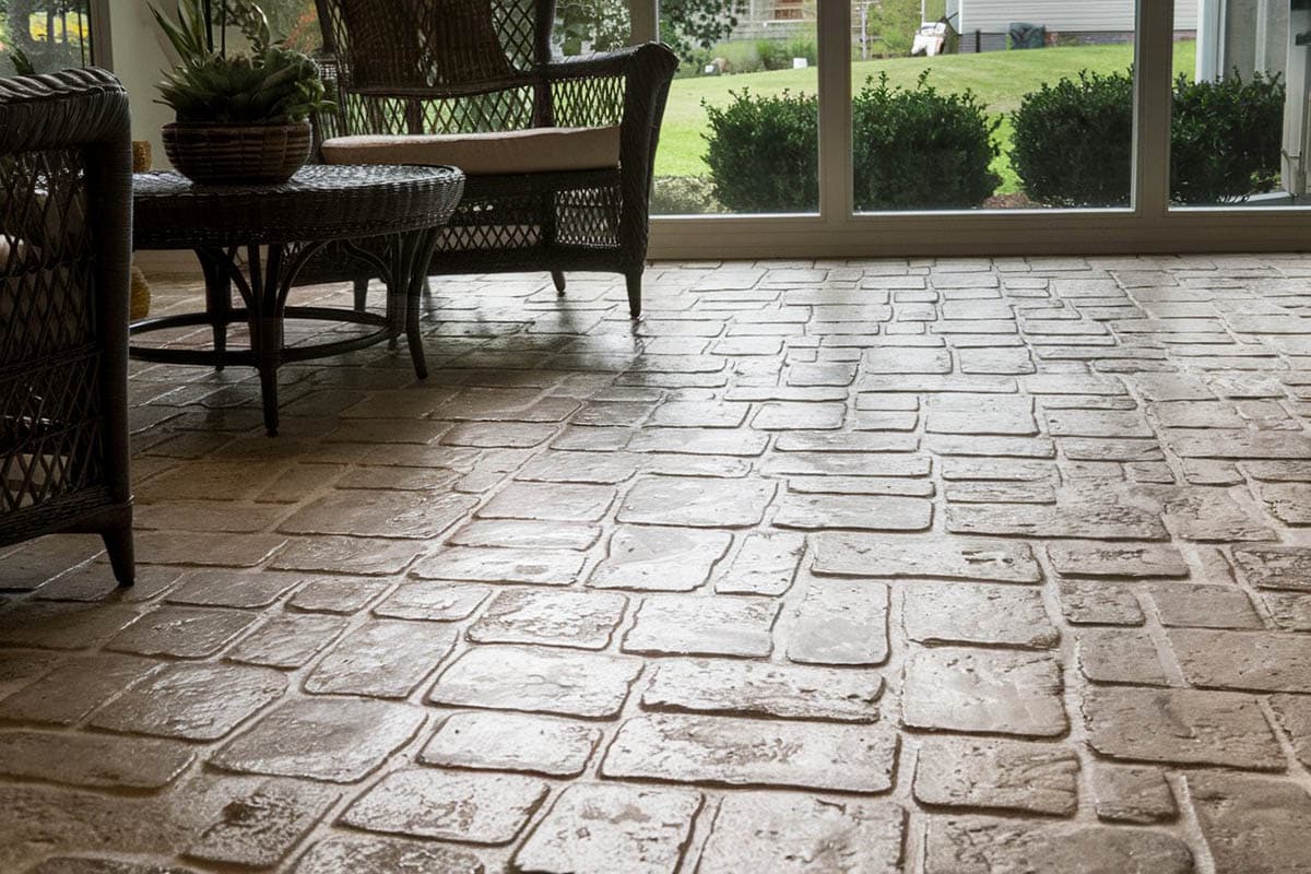 Stamped cobblestone pattern