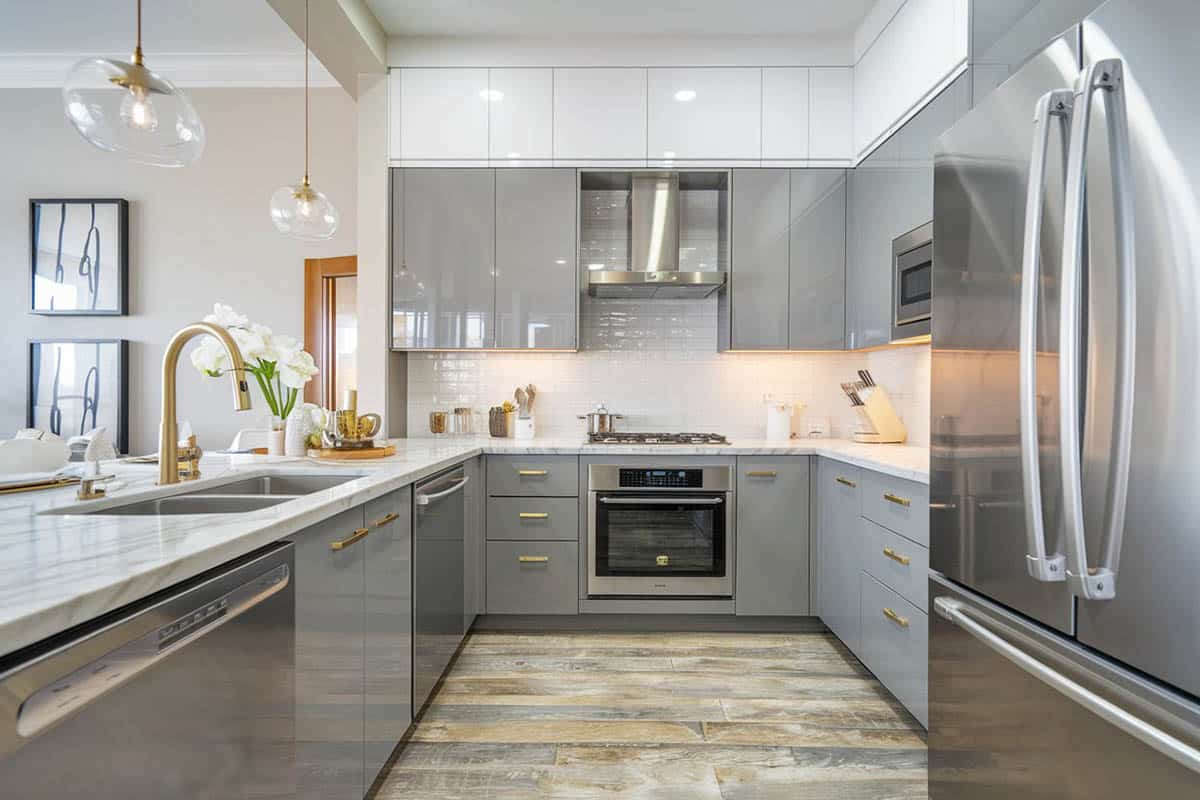 Shiny polished gray and white cabinets