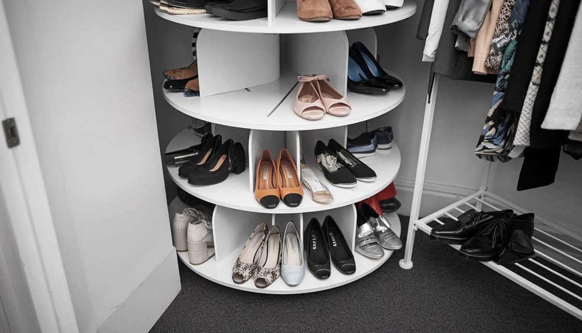 Closet with revolving rack