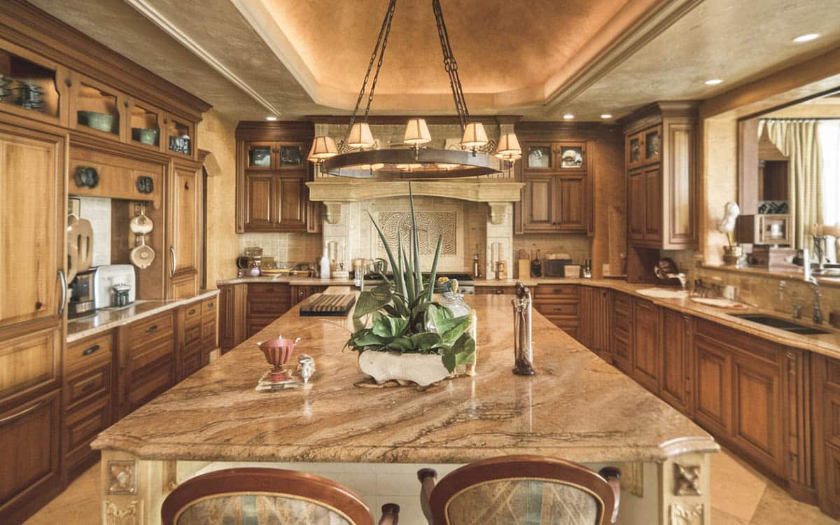 Kitchen with juparana persia granite
