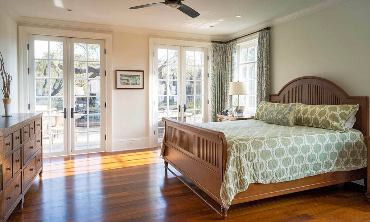 Brazilian hardwood panels and a four poster bed