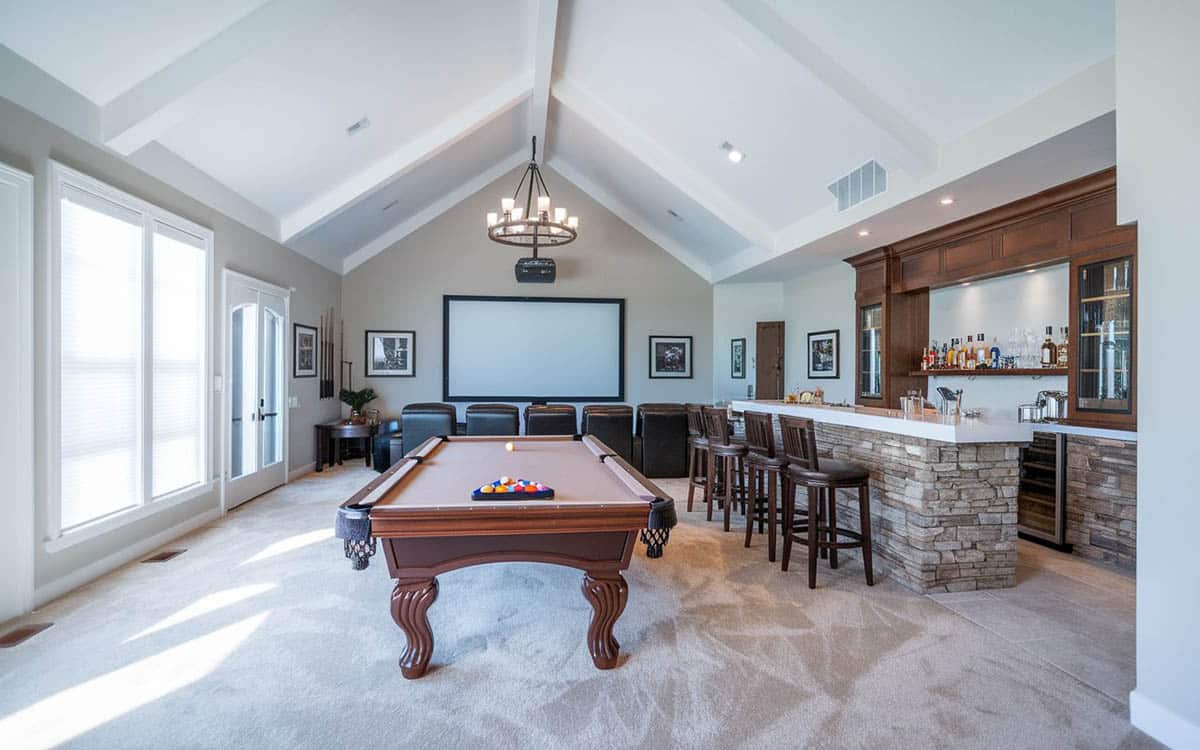 Upstairs room and bar with stacked stone